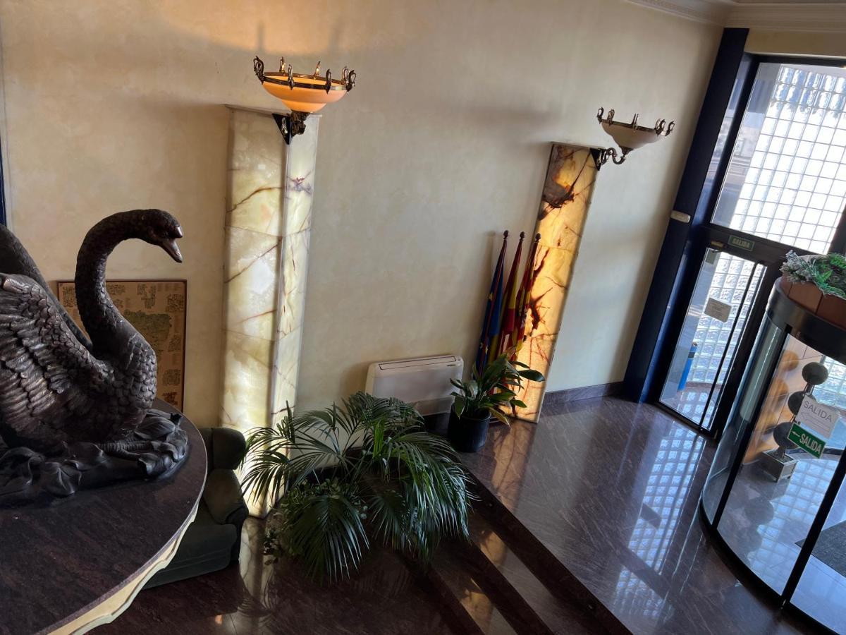 Hotel El Cisne Сарагоса Екстер'єр фото
