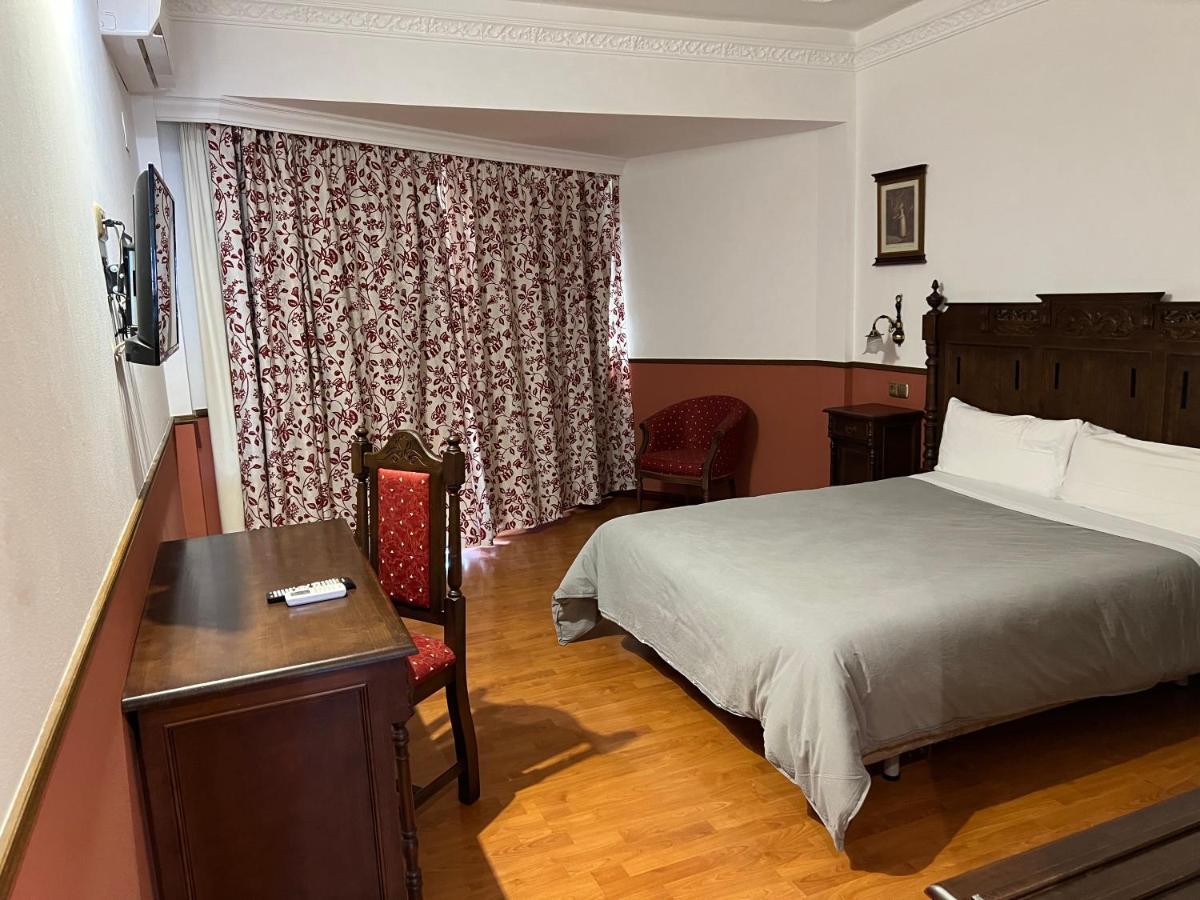 Hotel El Cisne Сарагоса Екстер'єр фото