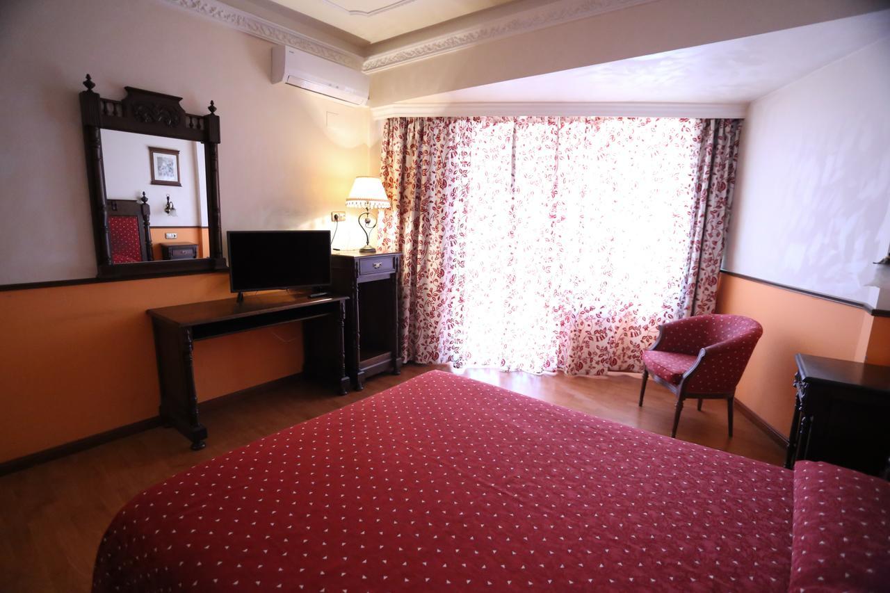 Hotel El Cisne Сарагоса Екстер'єр фото