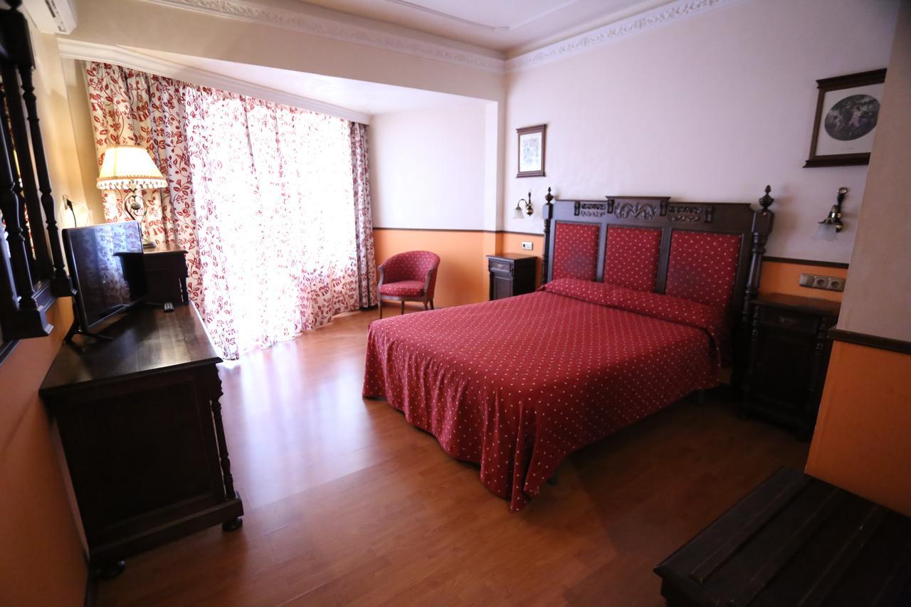 Hotel El Cisne Сарагоса Екстер'єр фото